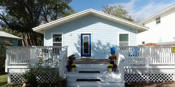 15 COMARES AVENUE