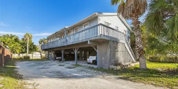 809 GULF BOULEVARD