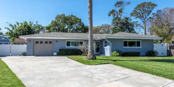 10048 NASSAU COURT