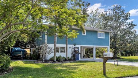 727 47TH STREET W