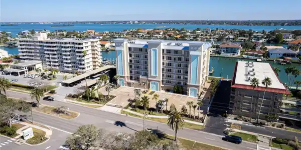 125 ISLAND WAY