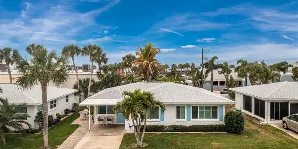 1977 BEACH ROAD