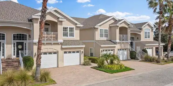 1952 MAKARIOS DRIVE