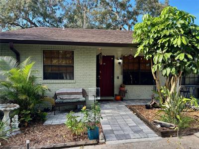 526 LIVE OAK STREET