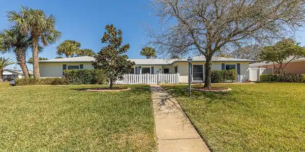 89 FAIRWAY DRIVE