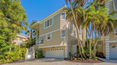 3913 HAMILTON CLUB CIRCLE