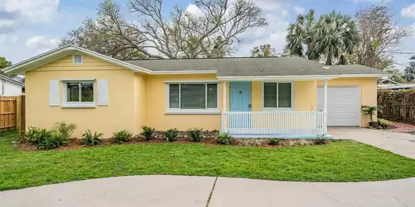 14704 SUNSET DRIVE