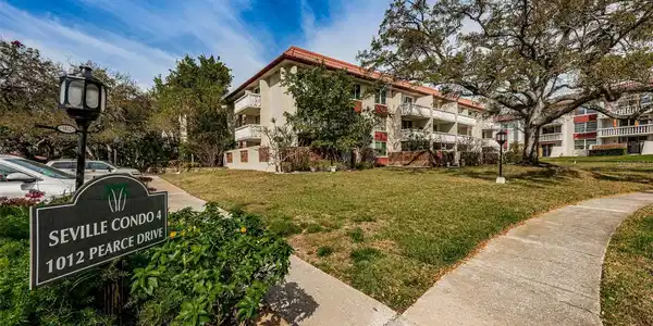 1012 PEARCE DRIVE