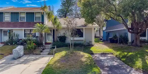1249 ABBEY CRESCENT LANE
