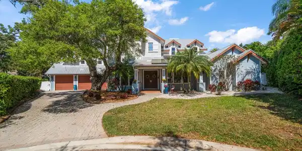 248 S GARDEN CIRCLE
