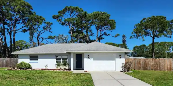 1050 QUEEN ROAD