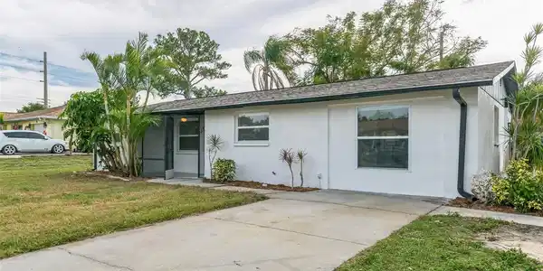 35 CYPRESS ROAD