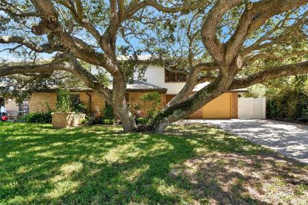 3839 SANDSTONE COURT