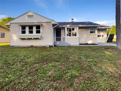 2002 19TH STREET W