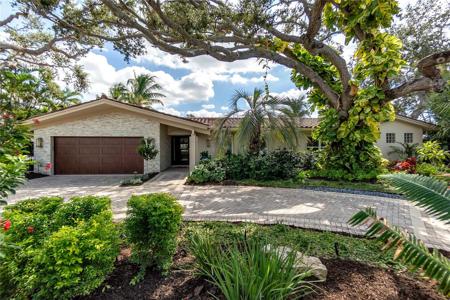 518 VENICE LANE