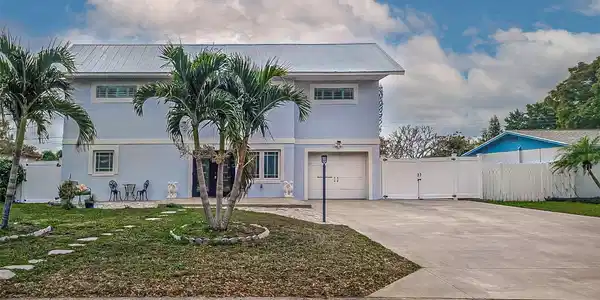 1790 EZELLE AVENUE