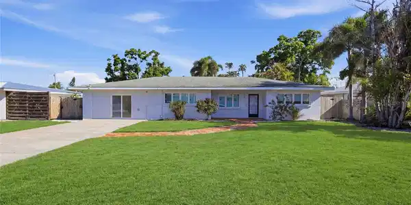 2311 SUNNYSIDE PLACE