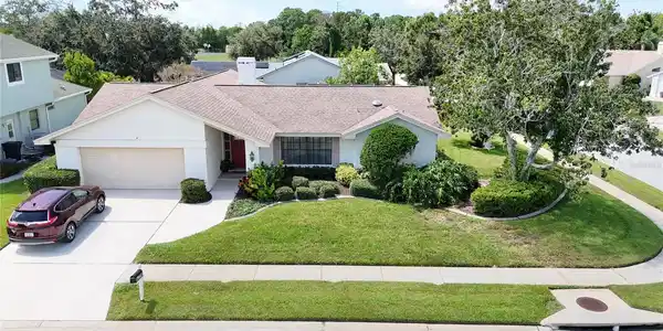 2813 SOUTHFIELD COURT