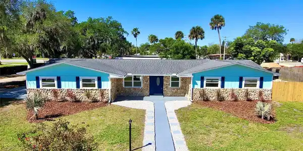 400 ERSKINE DRIVE