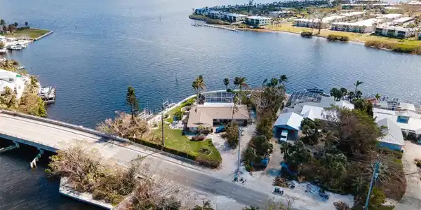 543 KEY ROYALE DRIVE