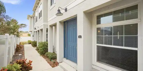 115 N ARRAWANA AVENUE