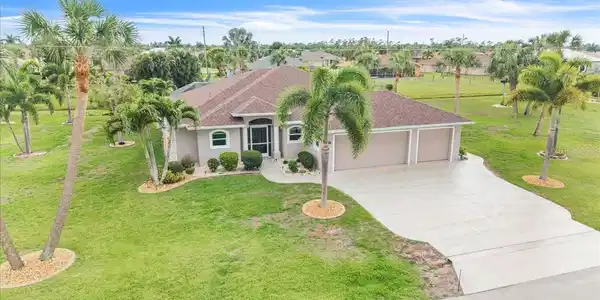 519 W CASHEW