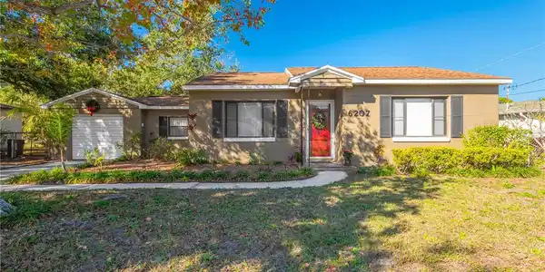 6207 S KELLY ROAD