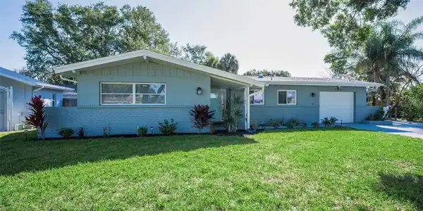 94 NICHOLAS DRIVE