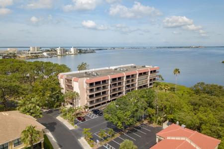 2700 BAYSHORE BOULEVARD