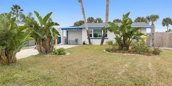 9 PALM DRIVE