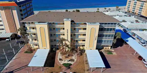 1200 TARPON CENTER DRIVE