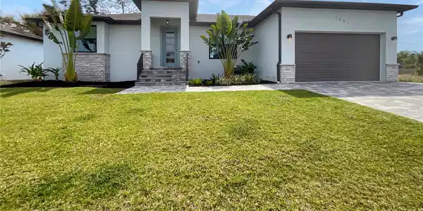 1561 ROSSANNE PLACE