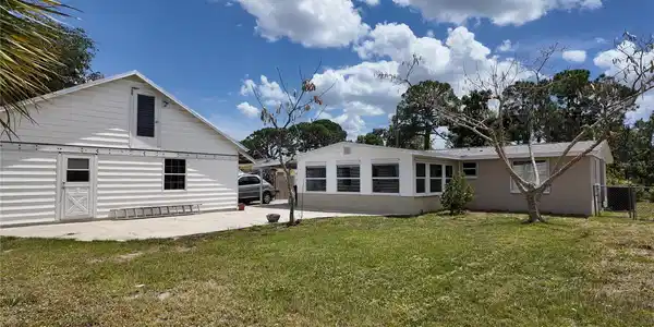 1620 LAKEVIEW PLACE