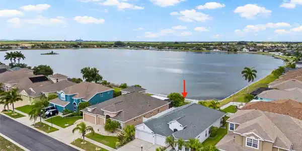 1810 MIRA LAGO CIRCLE