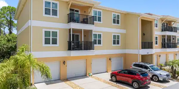 5089 ROYAL PALMS WAY