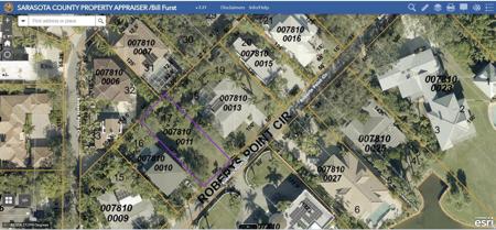 ROBERTS POINT CIRCLE