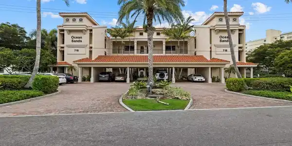 718 GOLDEN BEACH BOULEVARD