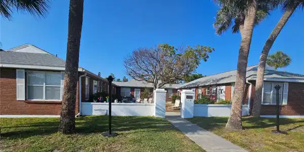 908 VILLAS DRIVE