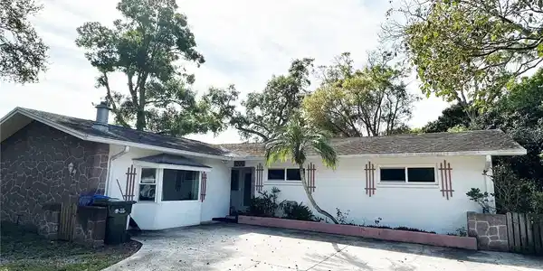 1900 STANTON AVENUE