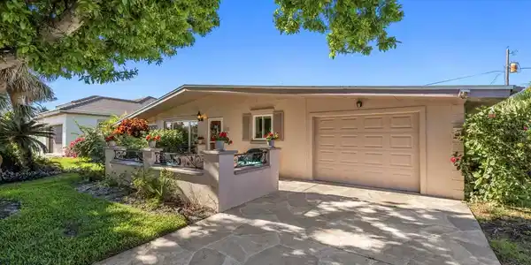 312 CIRCLE DRIVE
