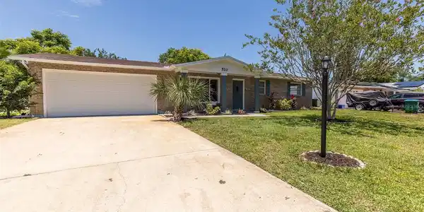 520 PEACOCK ROAD