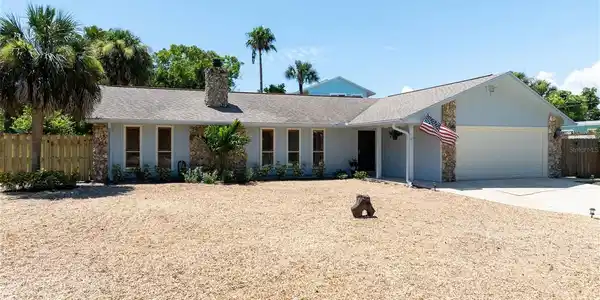 105 DUNE CIRCLE