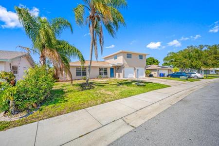 1802 IRONWOOD COURT W