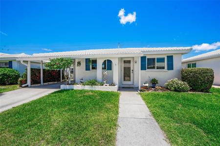 885 SPANISH DRIVE N