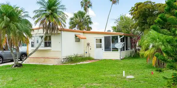 3006 SUNNY HARBOR DRIVE