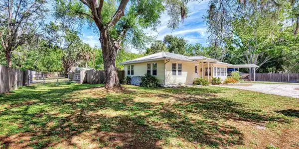 1436 DONA WAY