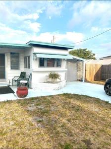 1809 KEPNER DRIVE