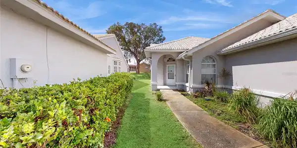 9372 FRENCH QUARTERS CIRCLE