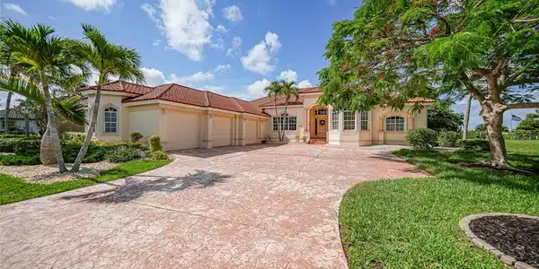 3351 DIAMOND KEY COURT
