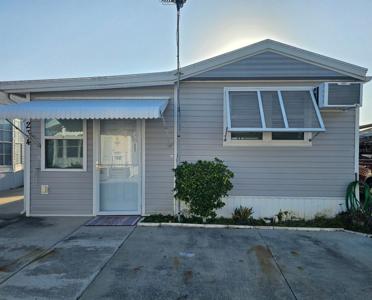 1475 FLAMINGO DRIVE